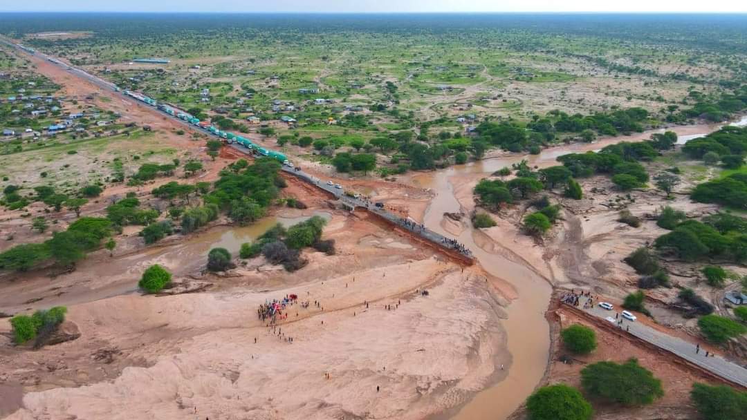 Raging floods ravage Thika-Garissa highway, halting transport operations