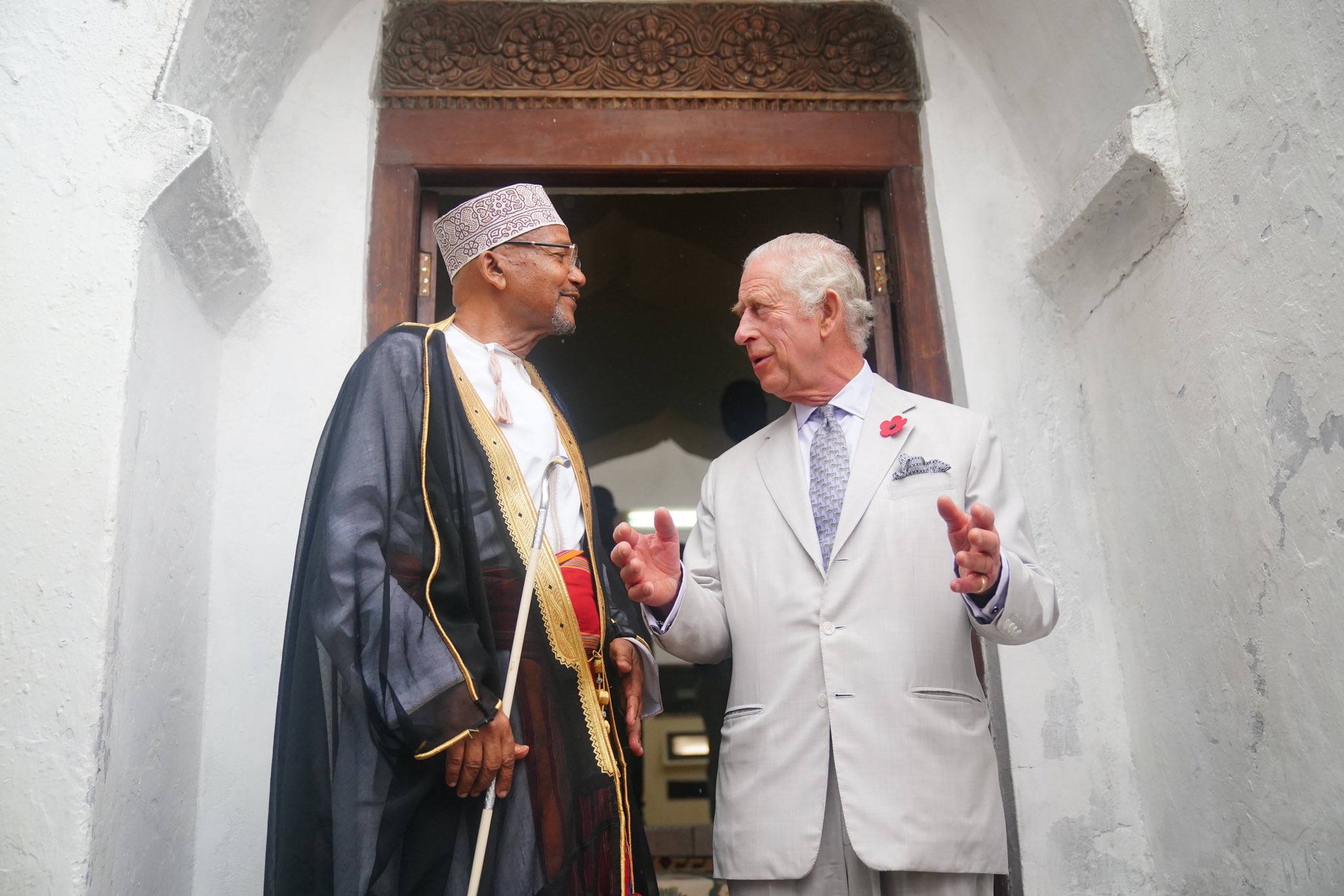 King Charles visits Mombasa's Mandhry Mosque