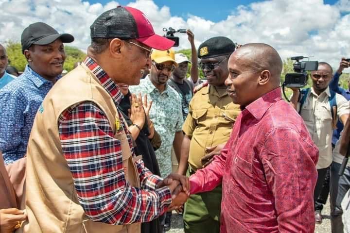 Government announces Creation of two new sub-counties in Garissa - CS Kithure Kindiki being welcomed by Garissa leaders.