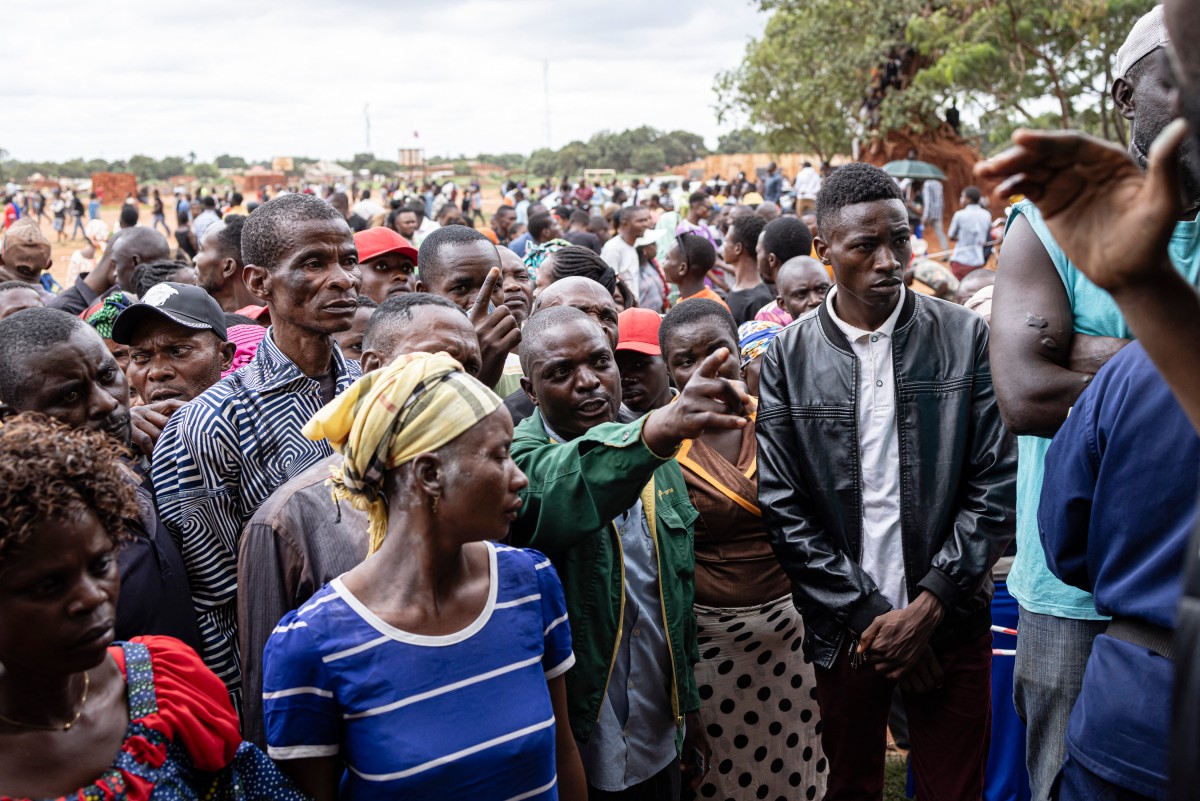 DR Congo enters second day of election marred by chaos, long delays