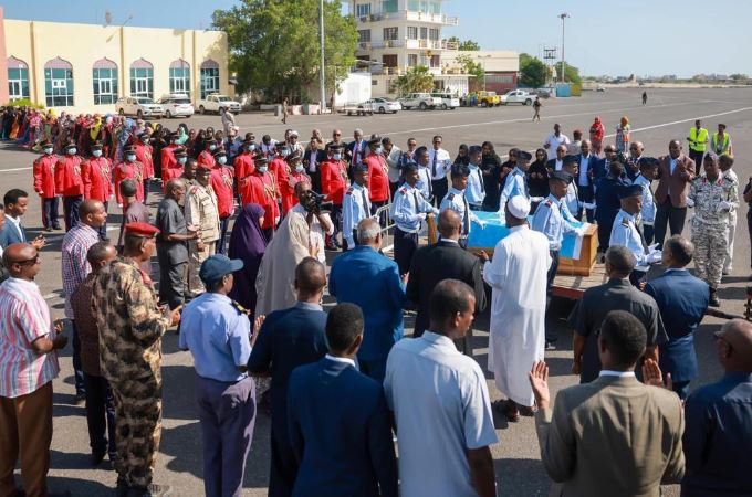 Somalia mourns death of dedicated minister, Khadija M. Diriye - Army pall bearers receiving the body of Khadija M. Diriye.