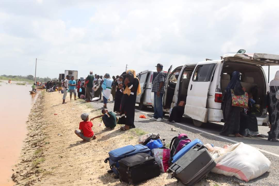 Traffic flow disrupted along Minjila-Witu road in Lamu