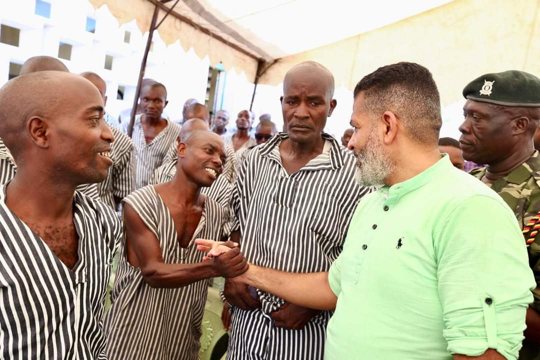 Governor Abdulswamad skips Jamuhuri Day celebrations, opts to visit prisoners at Jela Baridi