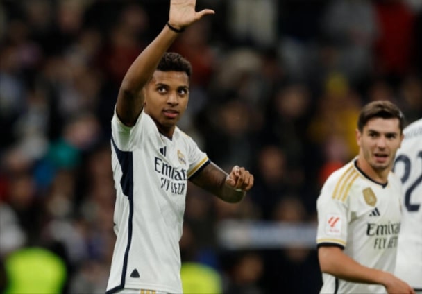 Rodrygo helps Real Madrid keep pace with Girona in Liga title race
