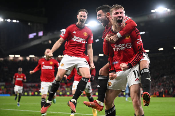 Manchester United continues unbeaten streak with win over Luton