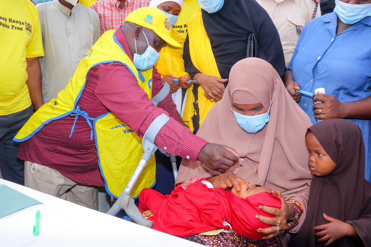 Polio vaccination underway in Northern Kenya after outbreak in Garissa