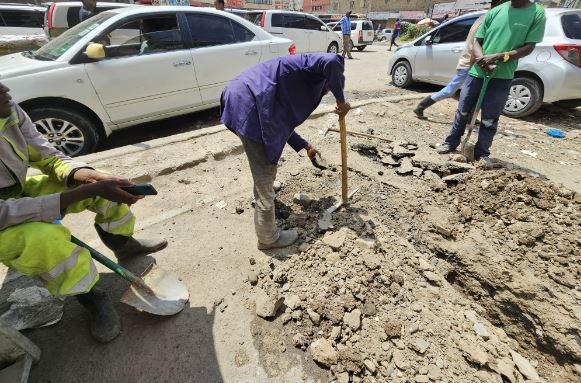 Eastleigh fumes as companies’ trash roads, residents demand action