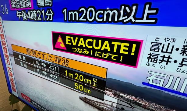 Tsunami warning issued after magnitude 7.5 earthquake hits Japan