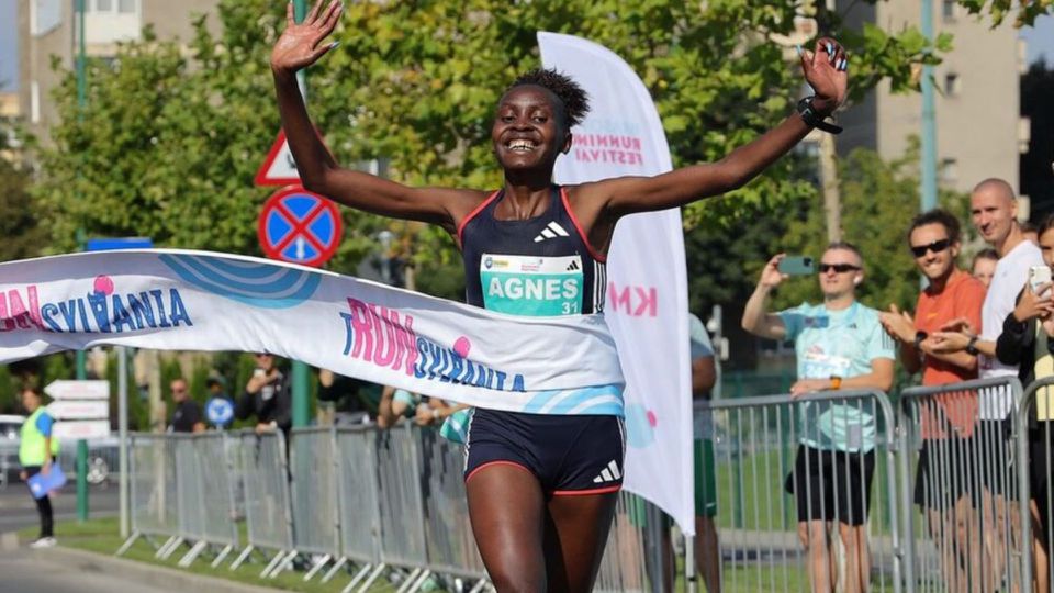 'Sterling, absolutely phenomenal': Kenyans celebrate athlete Agnes Ng'etich