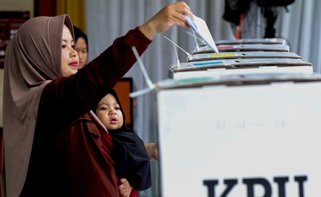 Featured image for Indonesians go to polls in world's biggest single-day election