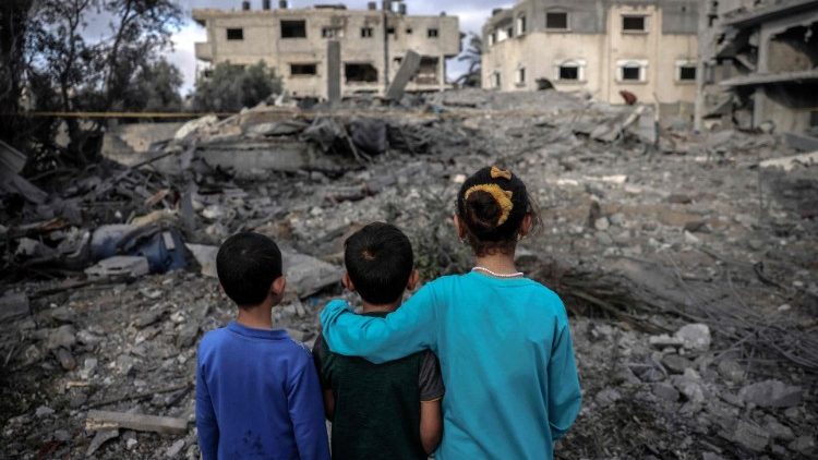 Featured image for UN agencies warn of 'explosion' in Gaza child deaths