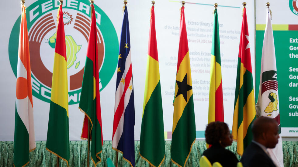 Featured image for West African bloc ECOWAS lifts sanctions against Guinea, Mali