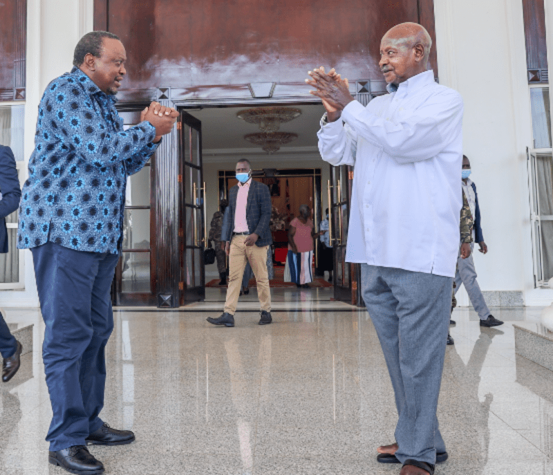 Uhuru meets Museveni over regional peace