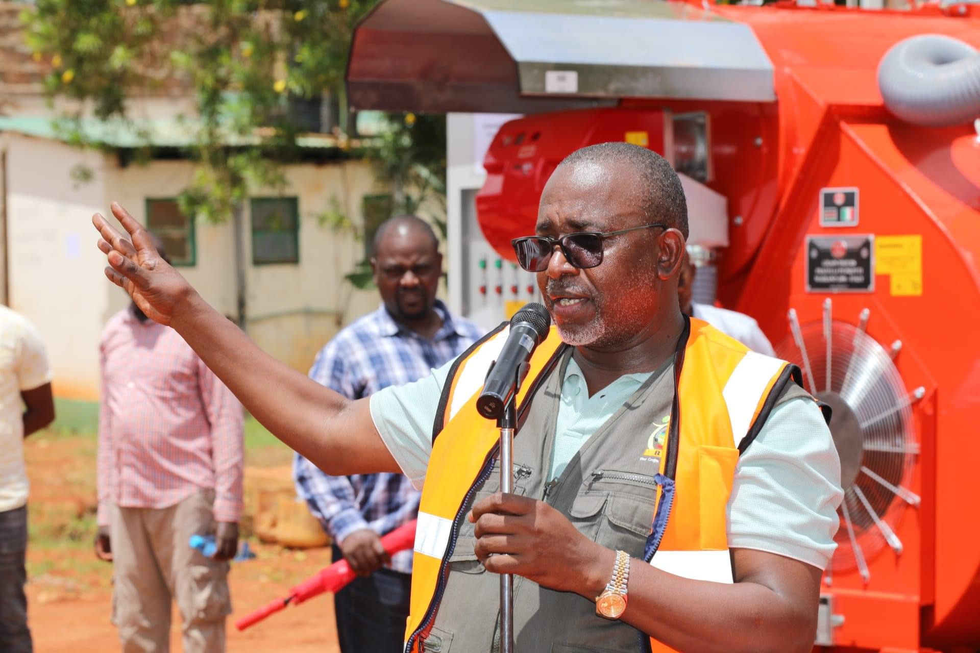 State warns Macadamia brokers over extortion of farmers - Agriculture Cabinet Secretary Mithika lInturi during a tour of Taita Taveta County. (Photo: Farhiya Hussein)