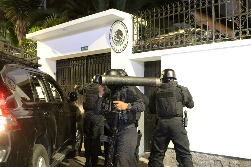 Featured image for Mexico cuts ties with Ecuador after embassy storming in Quito