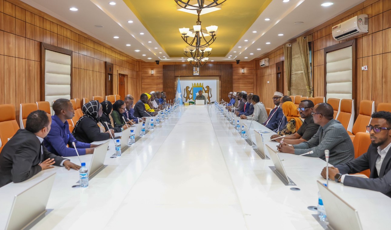 Somalia Prime Minister Hamza Abdi Barre hosts EALA MPs in Mogadishu on Sunday, April 21, 2024. (Photo: OPM Somalia)