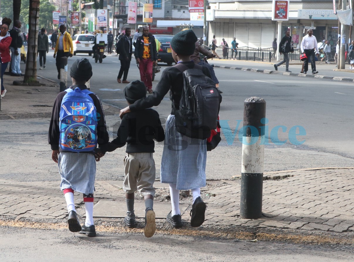 Students of Moi Avenue School returning home after reopening of schools was postponed on April 29, 2024 (Photo: Justine Ondieki)