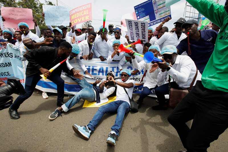 Treasury withdrew Sh11 billion emergency funds to pay doctors, contractors - Doctors and medical practitioners under the Kenya Medical Practitioners Pharmacists and Dentists Union (KMPDU) participate in a demonstration to demand payment of their salary arrears and the immediate hiring of trainee doctors, among other grievances, in Nairobi, April 9, 2024. (Photo: Reuters)