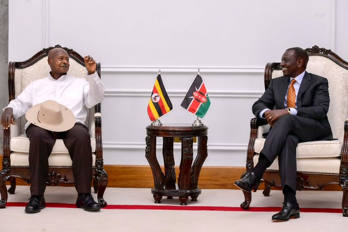 Ruto makes amends with 'old buddy' Museveni during Nairobi visit