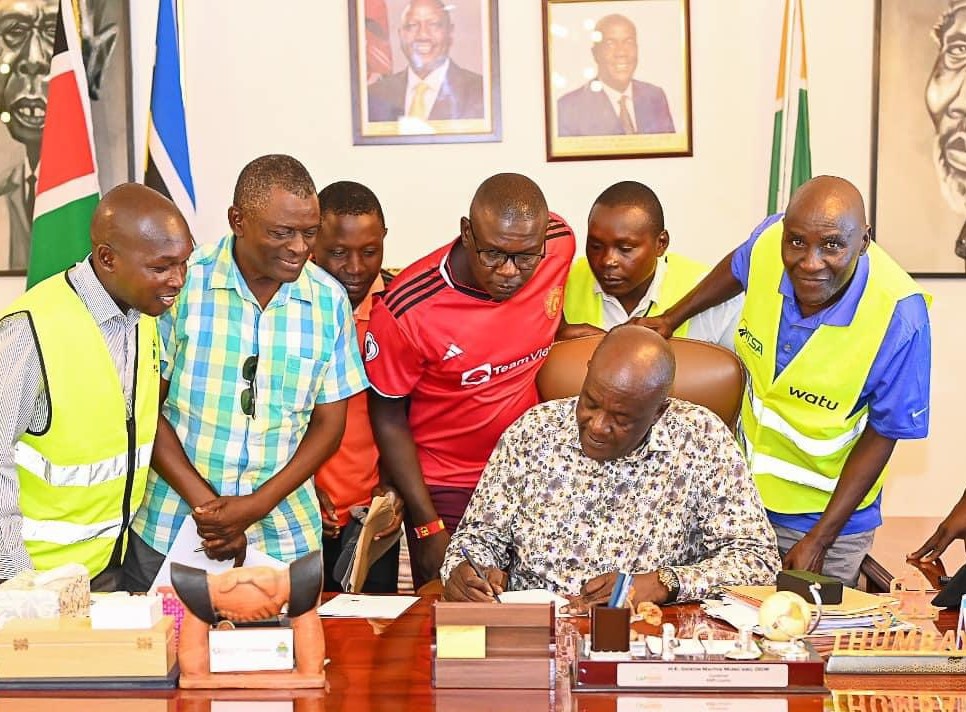 Kilifi County cracks down on underage boda boda riders - Kilifi Governor Gideon Mung’aro with the boda boda leadership at his office. (Photo: Kilifi County Government)