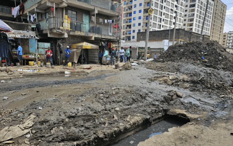 Eastleigh residents protest as contractor blocks main road with sludge