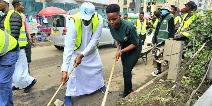 Business district association, Nairobi County team clean up Eastleigh