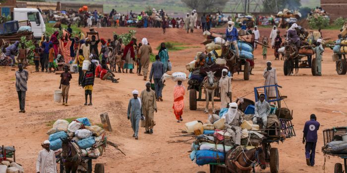 Families flee as Sudan's RSF advances on Sennar city, residents say