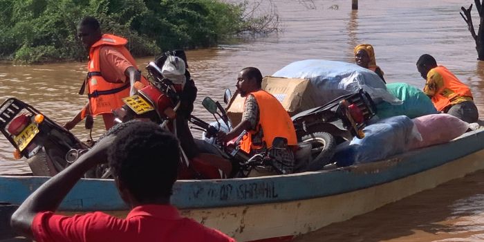 Lamu boat operators cash in on Garissa-Nairobi transport crisis after floods
