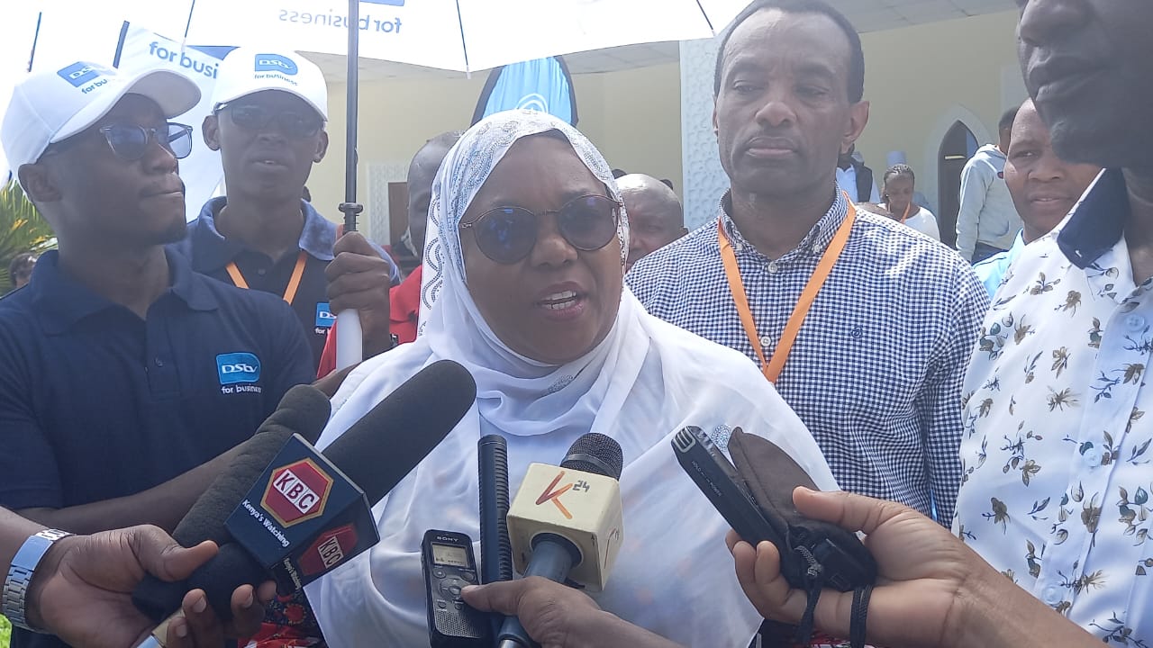 Kwale governor warns absentee landlords to develop land or lose them - Kwale Governor Fatuma Achani addressing the press outside Neptune Beach Hotel hall in Diani at a past event. (Photo: Mishi Gongo)