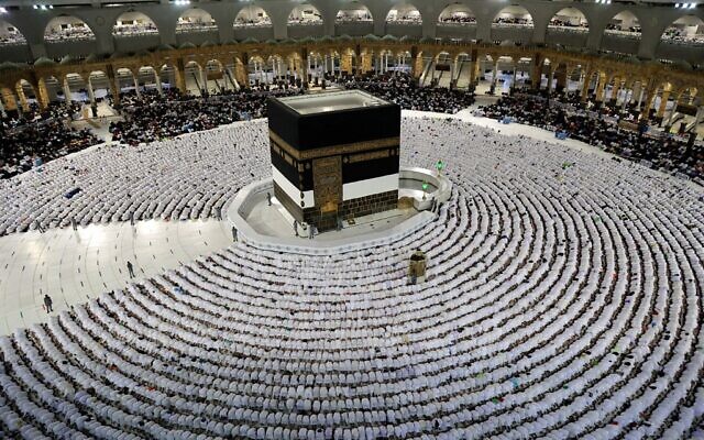 Saudi warns pilgrims to brace for above-average heat during Hajj
