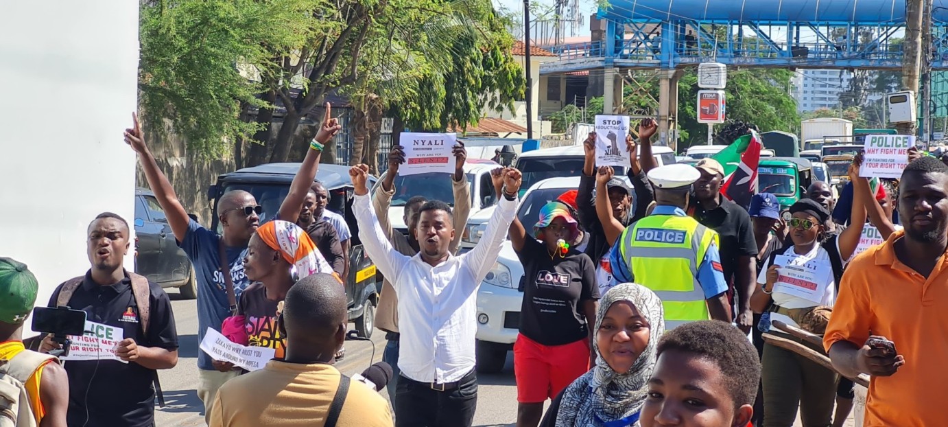 Activist Matthias Shipeta of Haki Africa leads Mombasa protesters in rejecting the Finance Bill 2024 on Monday, June 24, 2024. (Photo: Farhiya Hussein/EV)