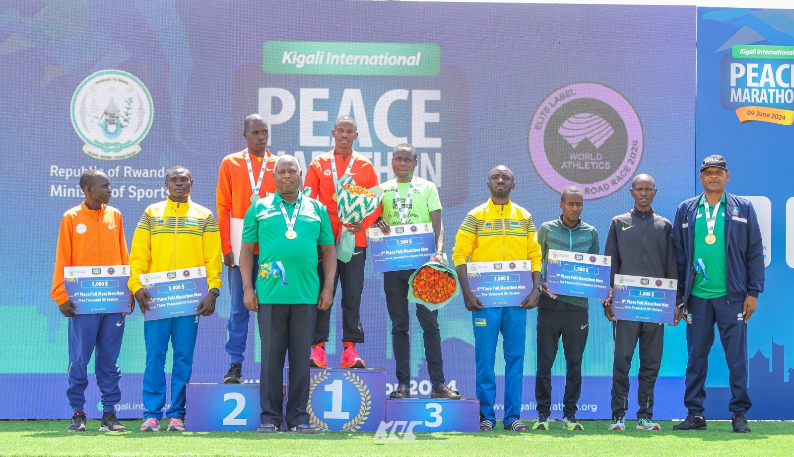 Featured image for Kenyan athletes dominate Kigali International Peace Marathon