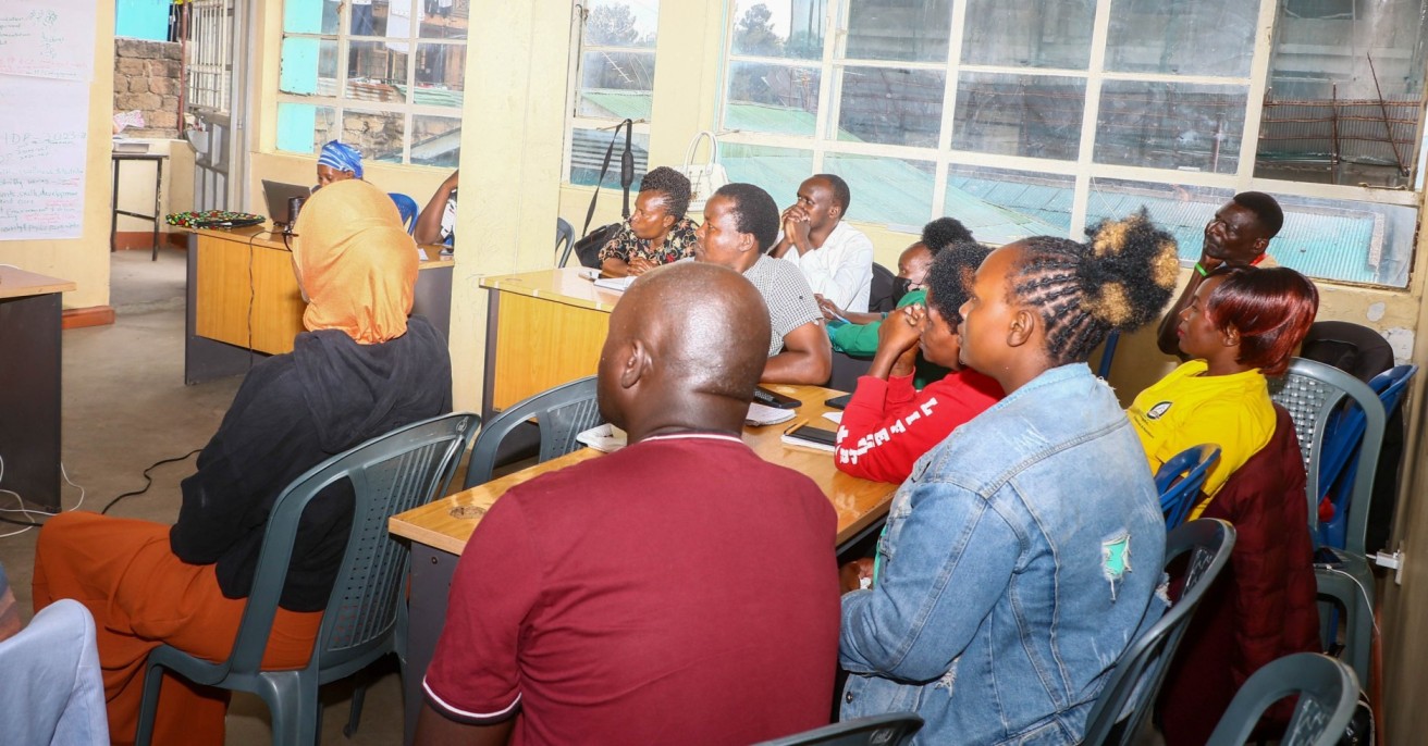 Civic educators train Kamukunji residents how to analyse Nairobi County's budget estimates