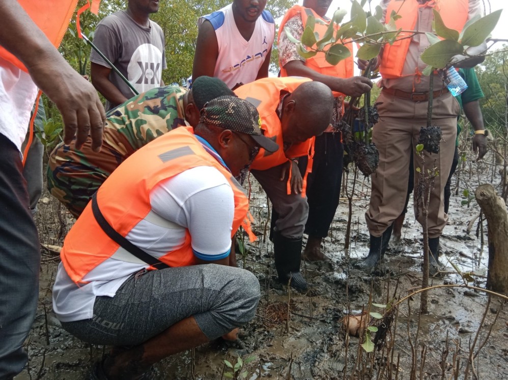 Tourism PS leads beach clean-up drive ahead of continental event