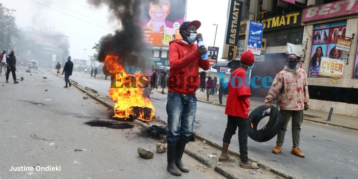 Anti-government protesters burn tires and block Tom Mboya Street in Nairobi on Tuesday, July 16, 2024. (Photo: Justine Ondieki/EV)