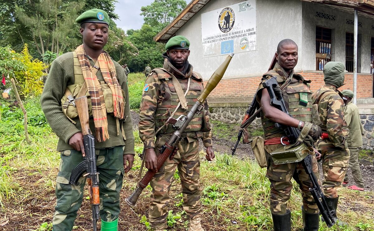 No end in sight to souring Rwanda-DRC relations as Kagame talks tough - Armed Forces of the Democratic Republic of Kenya (FARDC) hold position following renewed fighting in Kilimanyoka outside Goma in the North Kivu Province on June 9, 2022. (Photo: Djaffar Sabiti, Reuters)