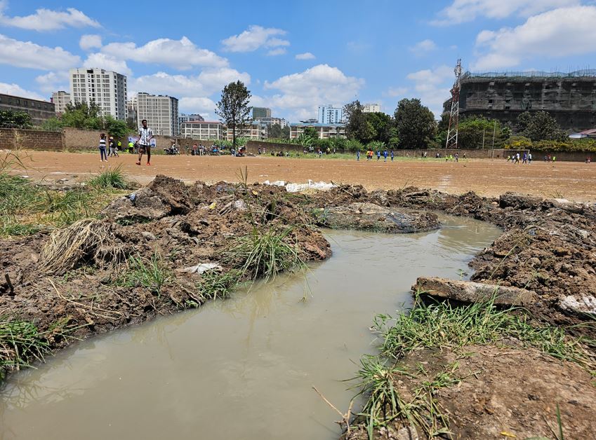 Eastleigh's Airbase residents raise concerns over sewage leak on public field