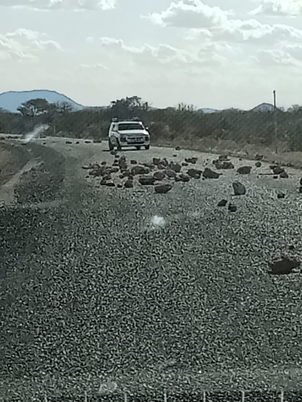 Panic as armed youth barricade Garissa-Nairobi highway