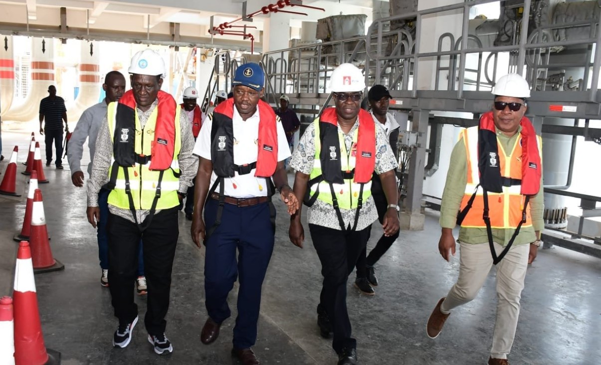 Pump issues, not fuel shortage, caused JKIA flight delays – CS Wandayi - Energy and Petroleum Cabinet Secretary Opiyo Wandayi (3rd left) during a familiarisation tour of the port of Mombasa on September 26, 2024. (Photo: Kenya Ports Authority)