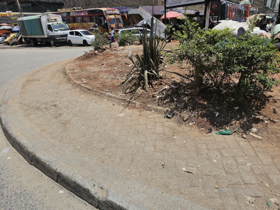 Nairobi County cleans up Eastleigh roundabout after Eastleigh Voice coverage