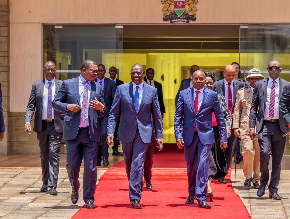 (From left) Public Service, Performance and Delivery Management CS Justin Muturi, President William Ruto, and Interior CS Kindiki Kithure (Photo: Interior Ministry) 