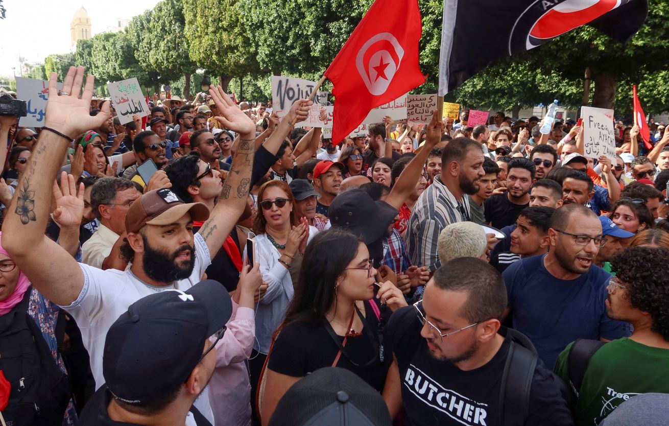 Tunisians resume protests against president ahead of Oct. 6 election