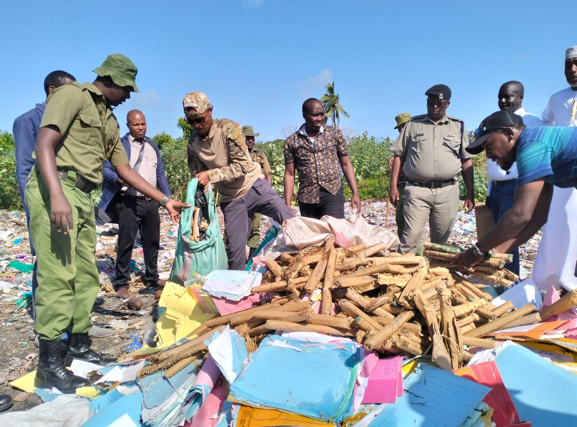 A consignment of narcotics, including bhang, heroin, and cocaine, set ablaze at the Kashmir Dumpsite in Lamu Island. (Photo: Farhiya Hussein)