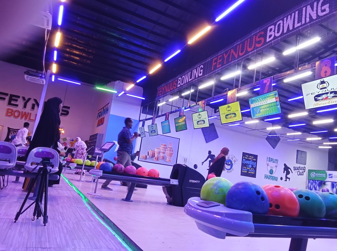 [Photos] Somalia’s first bowling club opens in Mogadishu