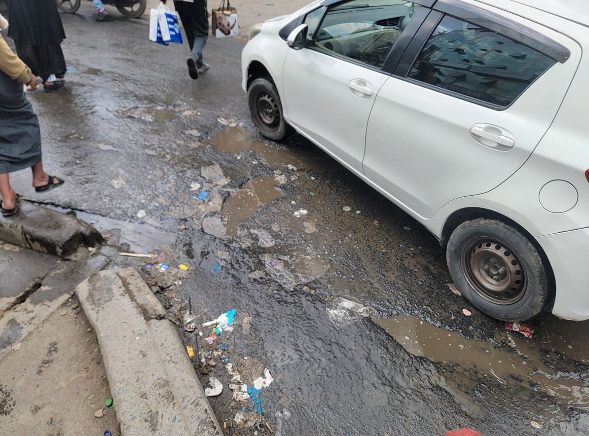 Sewage spilt along Twelve Avenue in Eastleigh in Kamukunji Constituency. (Photo: Ahmed Shafat)