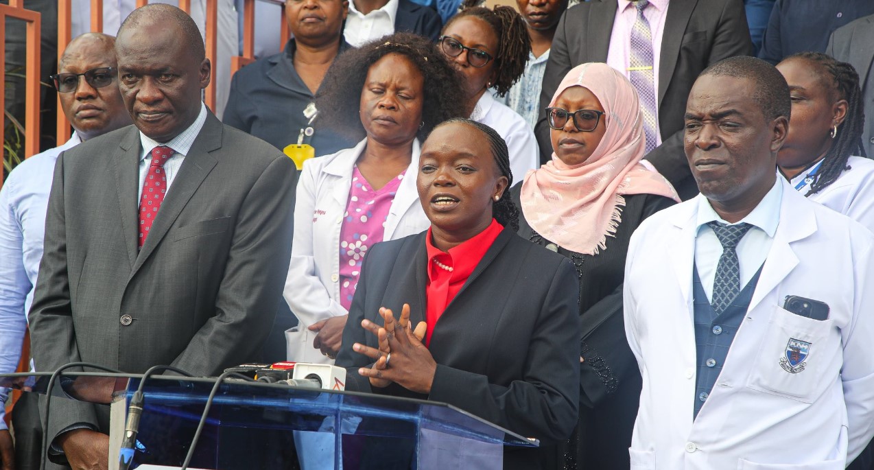 Health CS Barasa to bishops: We'll settle Sh2.5bn NHIF arrears by next week - Health CS Deborah Barasa (centre) speaks at Kenyatta National Hospital on November 4, 2024, where she assessed the facility's performance under SHA. (Photo: Ministry of Health)