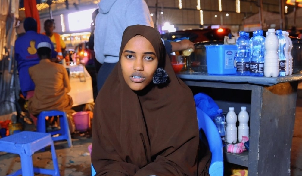 Eastleigh woman's story of survival, evading city askaris to fend for her family - Fatuma Abdiaziz Osman, a 23-year-old single mother who sells food in Eastleigh to support her two young children. (Photo: Abdirahman Khalif )