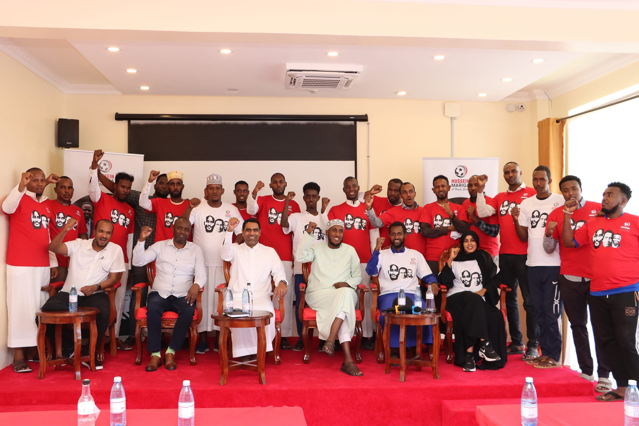 Historic first as FKF presidential candidate Hussein Mohammed visits Wajir County - Hussein Mohammed, several NEC members and Wajir delegates pose for a group photo (C) Courtesy HM Media