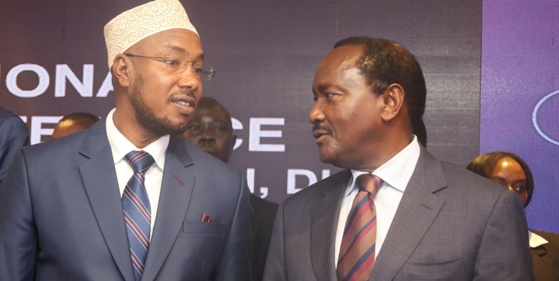 Kalonzo: Those delaying reconstitution of IEBC have self-centred interests - Wiper party leader Kalonzo Musyoka (right) speaks with IEBC CEO Marjan Hussein Marjan during the regional conference on the use of AI, digital and social media in elections. (Photo: Handout)