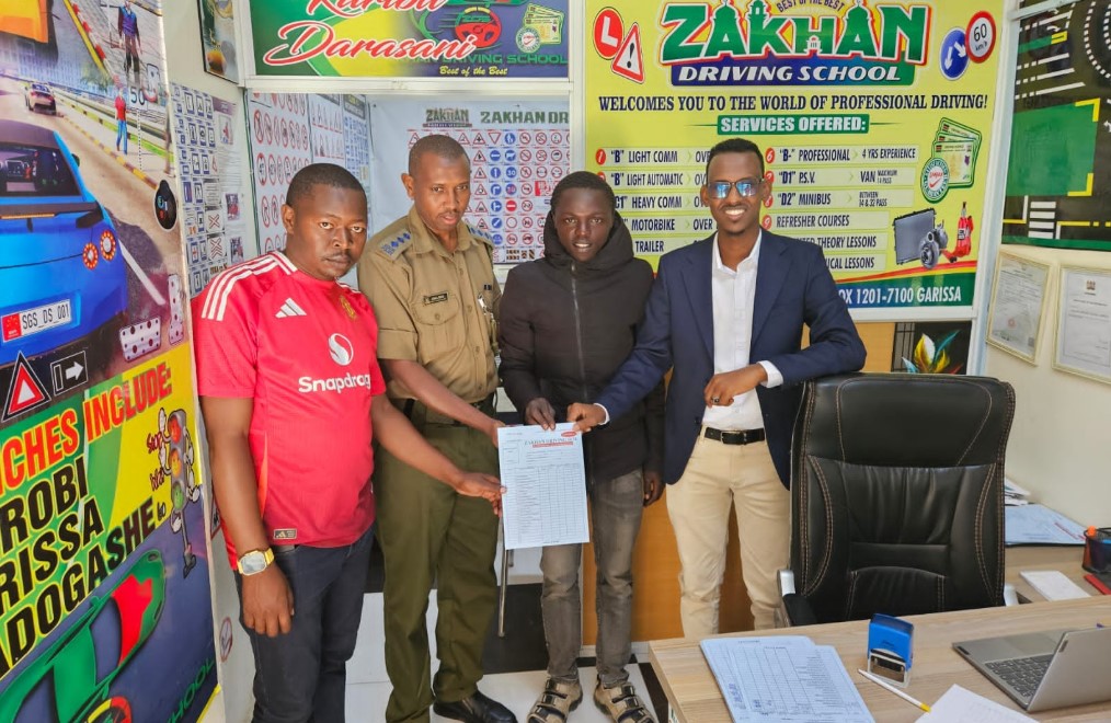 Police and youth in Kamukunji’s California Ward team up to tackle crime - From left: Peter Mweke, California Police Station OCS Adan Guyo, Eugene Nyangweso and Zakhan Driving School CEO of Ayub Abdiqani. (Photo: Abdirahman Khalif)